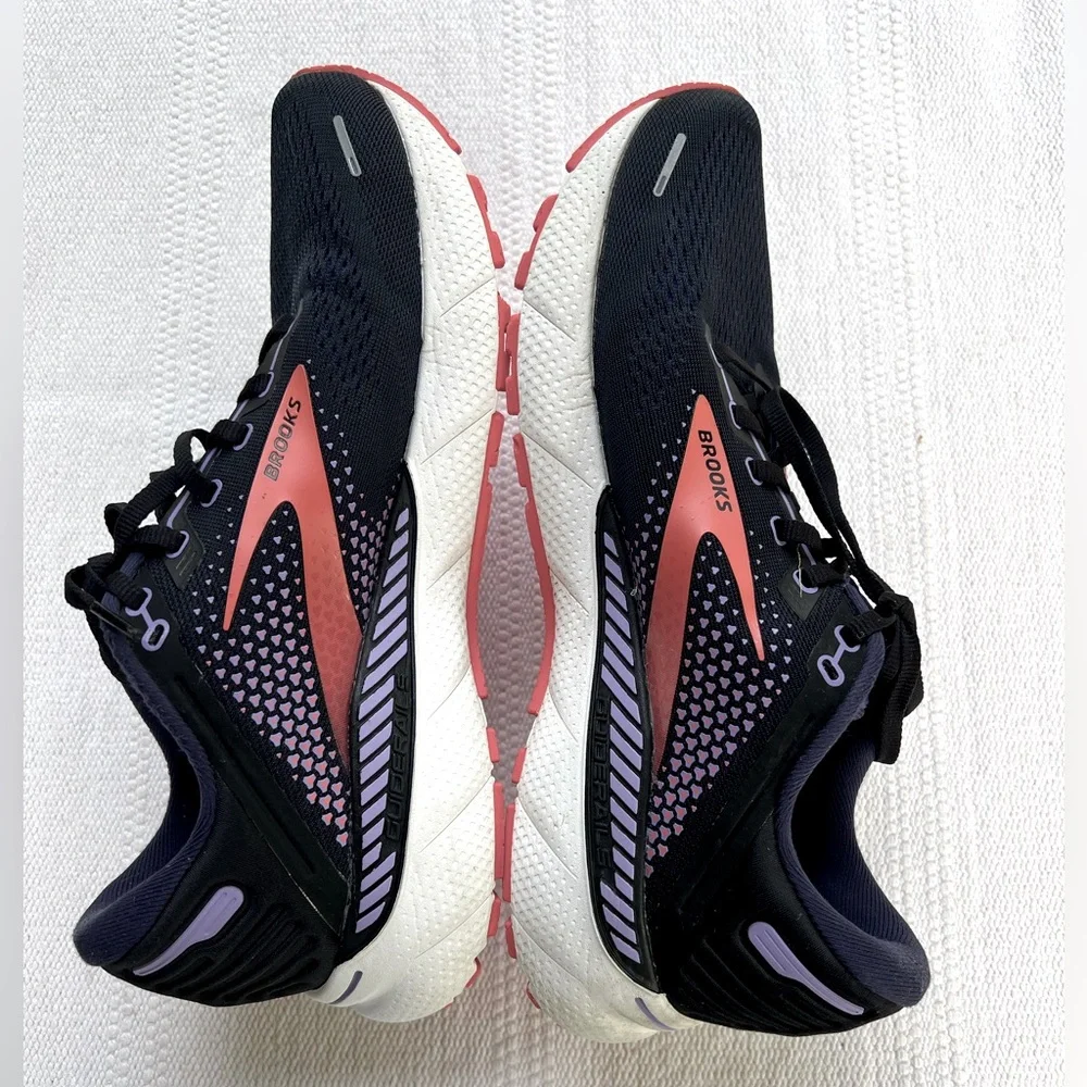 Brooks Women Adrenaline GTS 22 Running Shoes Size 11